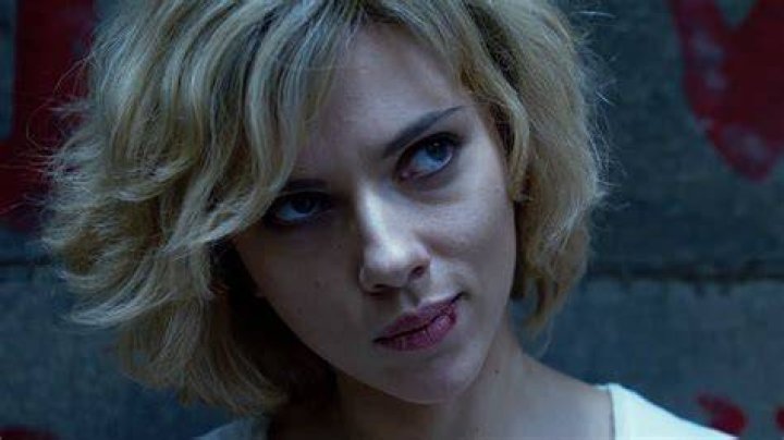 lucy-scarlett-johansson-600x372