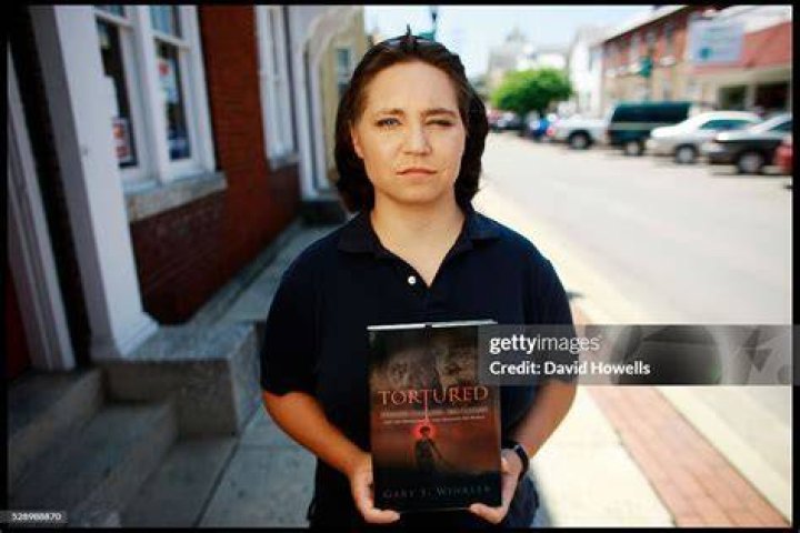 Lynndie England Biography