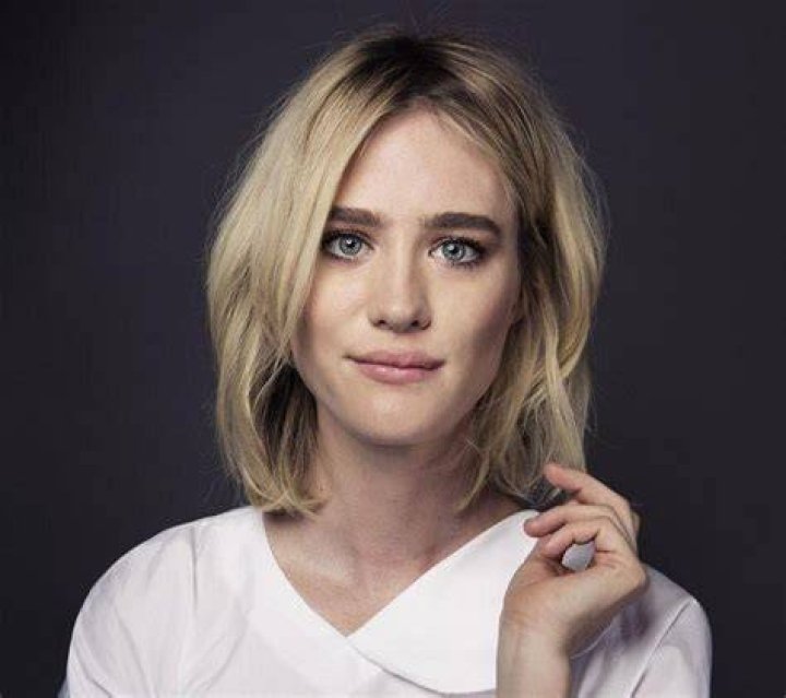 Mackenzie Davis... Biography