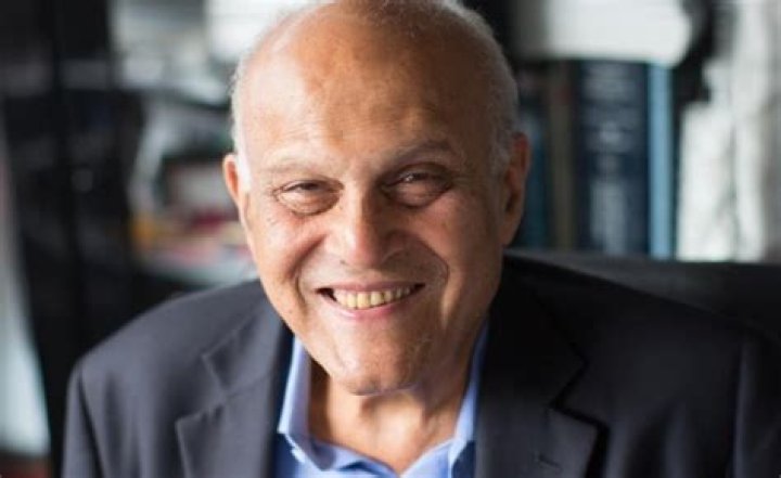 Magdi Yacoub Biography