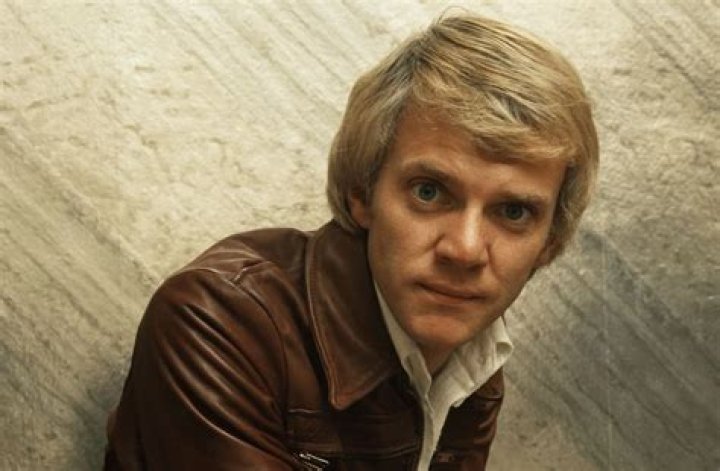 Malcolm McDowell Biography - Facts, Childhood, Family Life & Achievements of English Actor