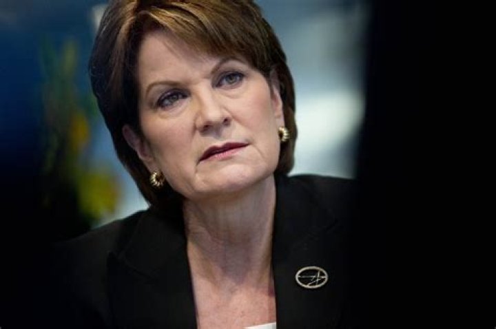 Marillyn Hewson Biography