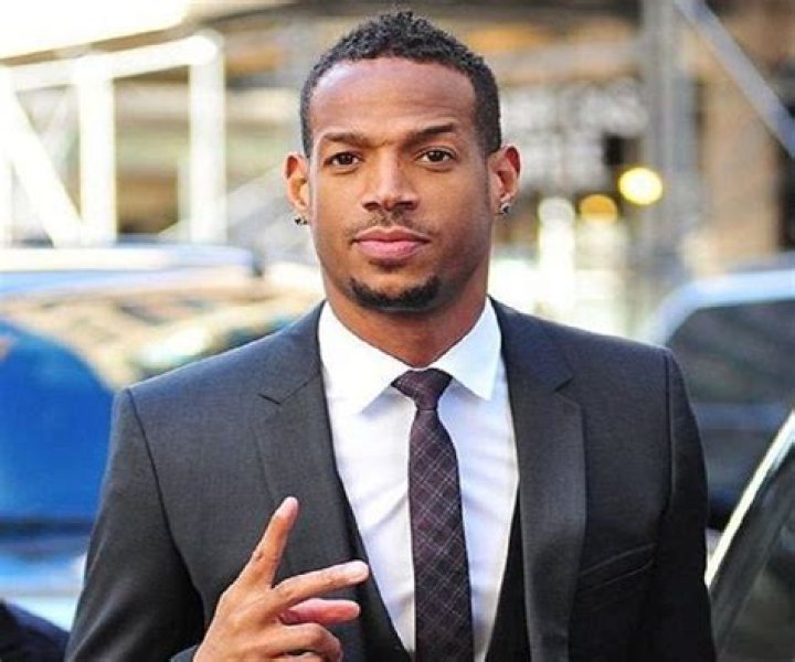 Marlon Wayans Biography - Facts, Childhood, Family Life & Achievements
