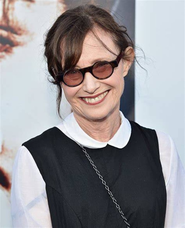 Mary Jo Deschanel Biography