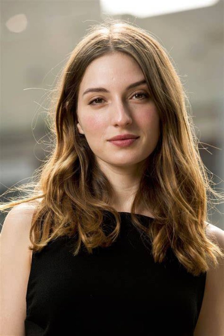 Mar&iacute;a Valverde Biography