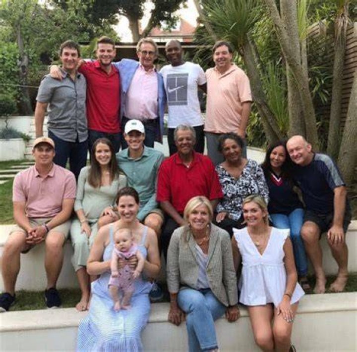 Matwé Middelkoop family: Wife, children, parents, siblings