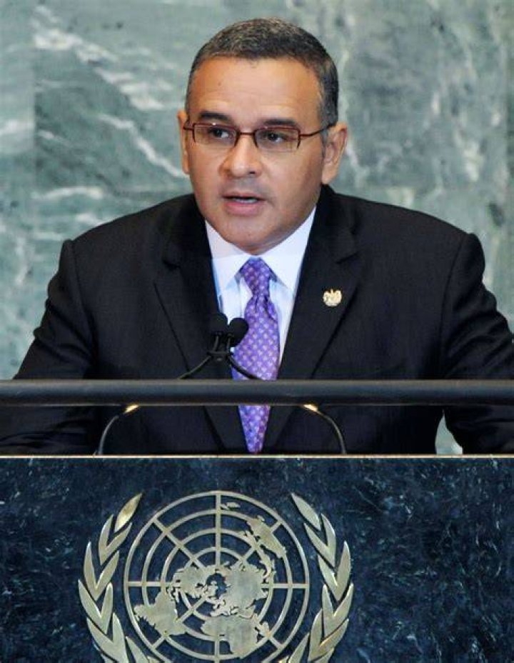 Mauricio Funes Biography