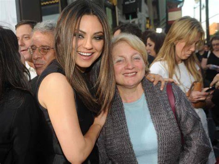 Meet Elvira Kunis (mom) and Mark Kunis (dad)