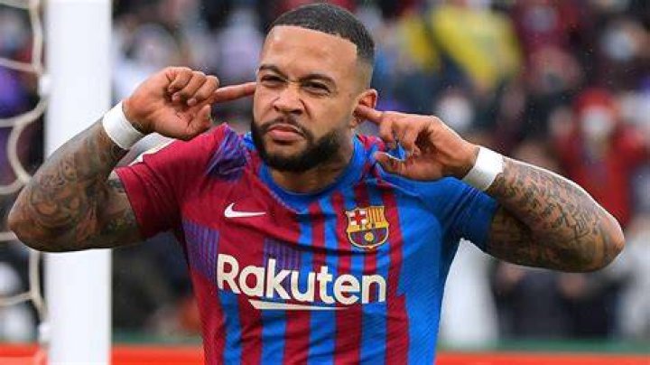 Memphis Depay Bio, age, nationality, height, family, career goals, club, salary, net worth
