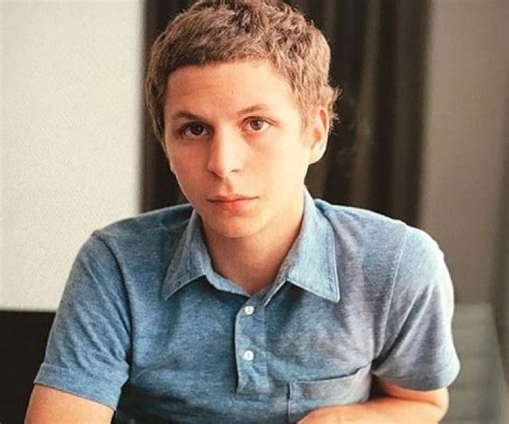 Michael Cera Biography - Facts, Childhood, Family Life & Achievements