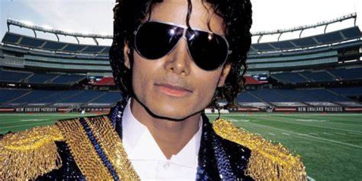 Michael Jackson NFL 618x400 1