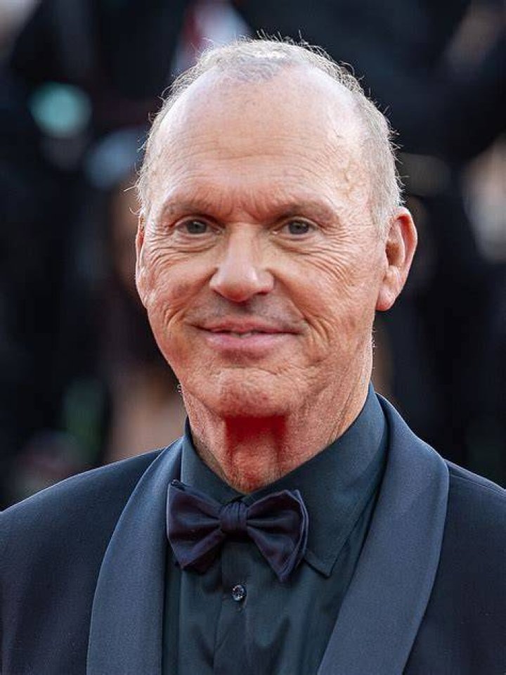 Michael Keaton explains time travel using pasta