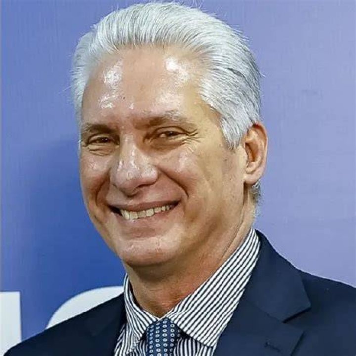 Miguel D&iacute;az-Canel Biography