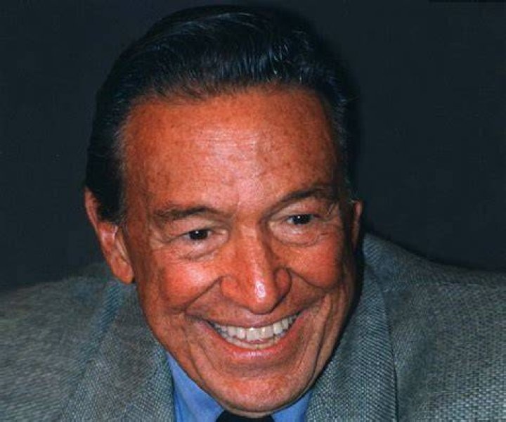 Mike Wallace Biography - Facts, Childhood, Family Life, Achievements