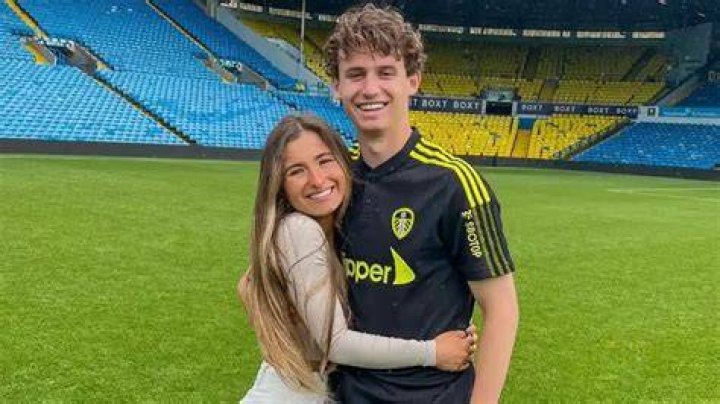 milana dambra brenden aaronson leeds