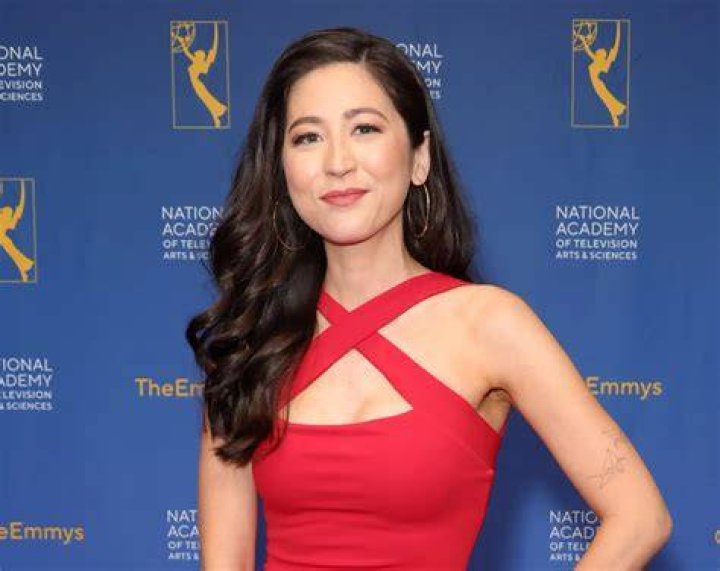 Mina Kimes Biography