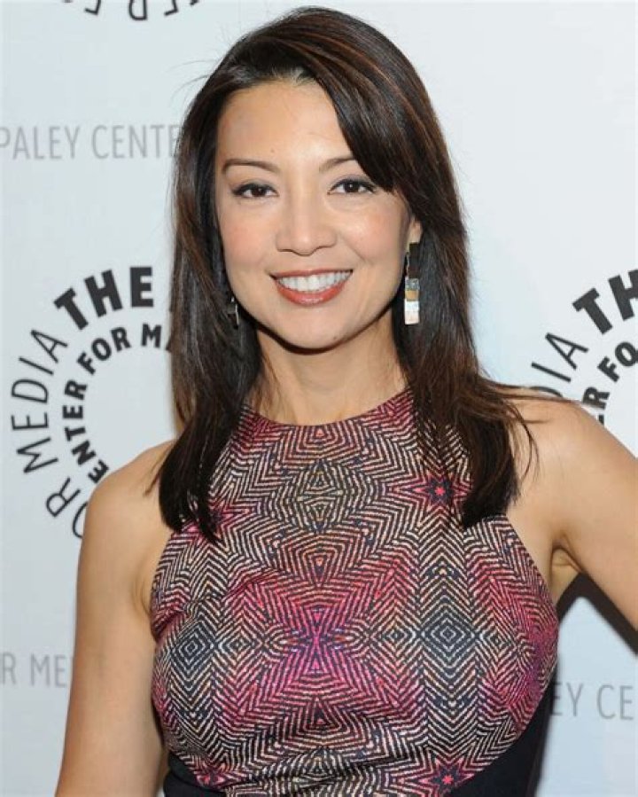 Ming Na Wen Ming Na Wen