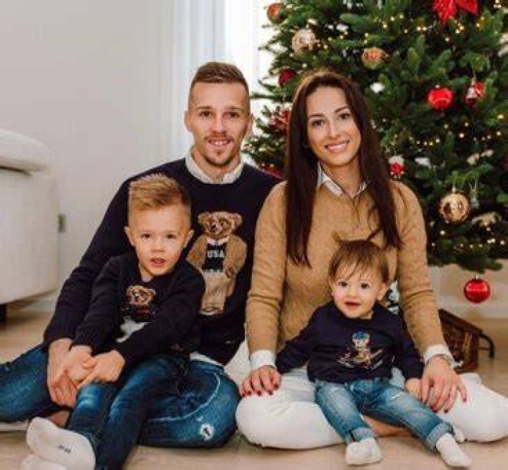 Mislav Oršić family, wife, children, parents, siblings