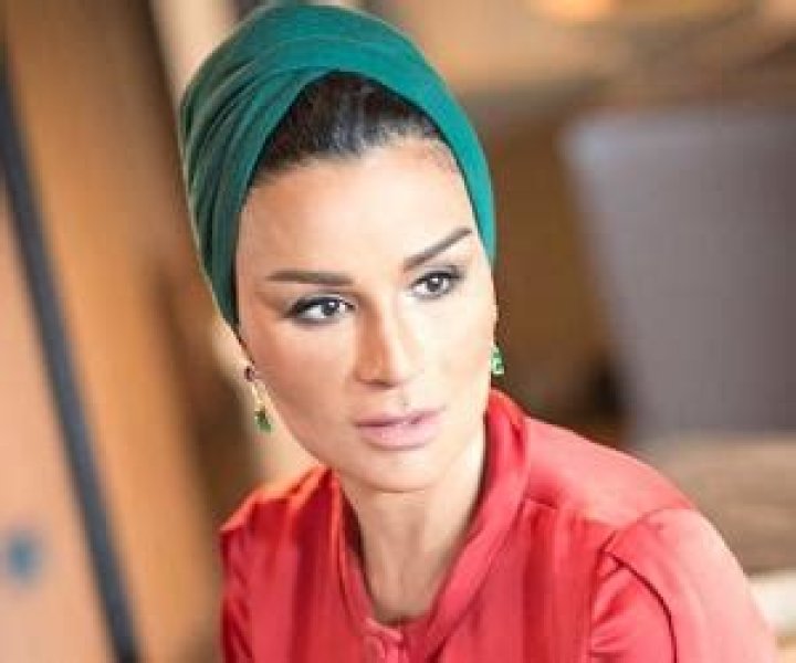 Moza Bint Nasser Biography - Facts, Childhood, Family Life & Achievements