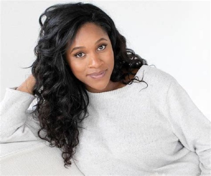 Nina Earl Biography – Facts, Childhood, Family Life, Achievements