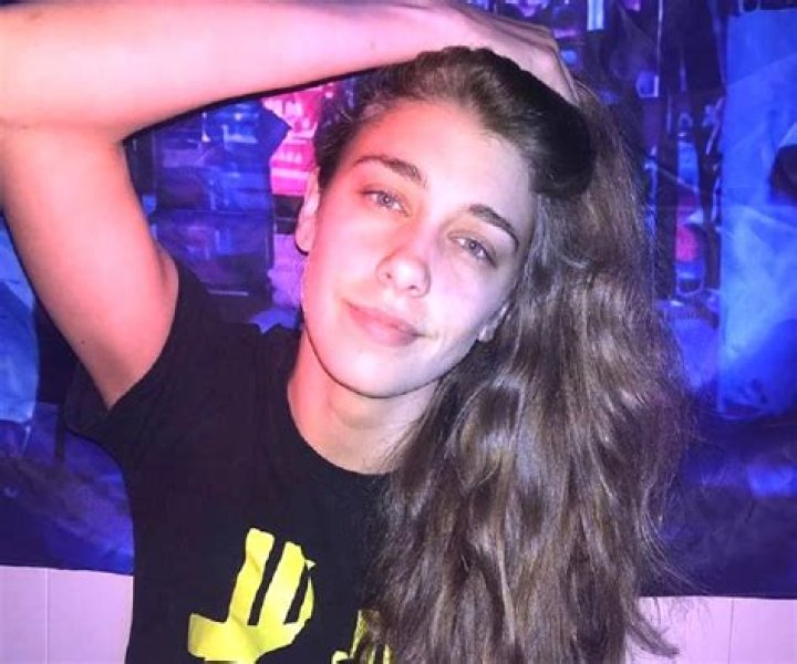 Onlyjayus (Isabella Avila) – Bio, Facts, Family Life & Career