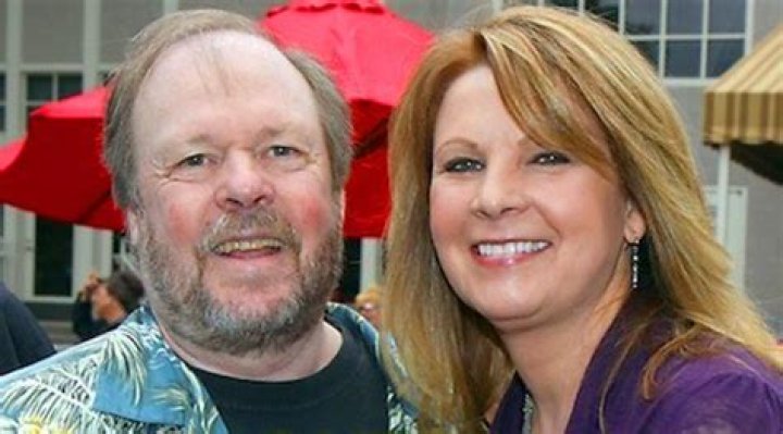 Patty Loveless family, husband, children, parents, siblings