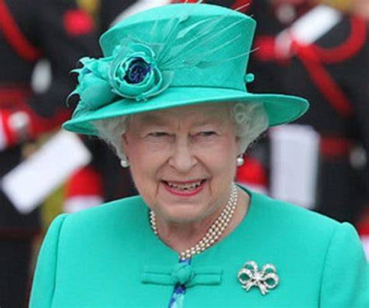 Queen Elizabeth II Biography - Facts, Childhood, Family Life & Achievements