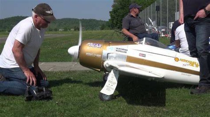 RC-2000 screaming
