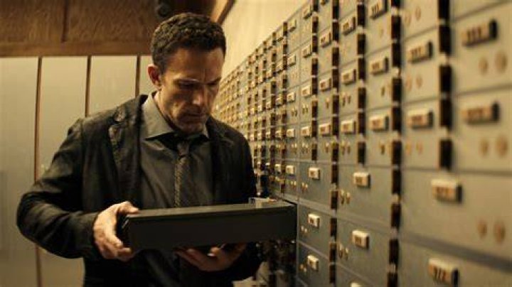 Review: Robert Rodriguez pushes Ben Affleck through tired genre tropes in ‘Hypnotic’