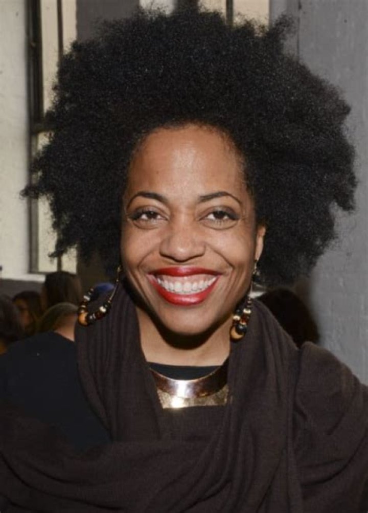 Rhonda Ross Ken... Biography