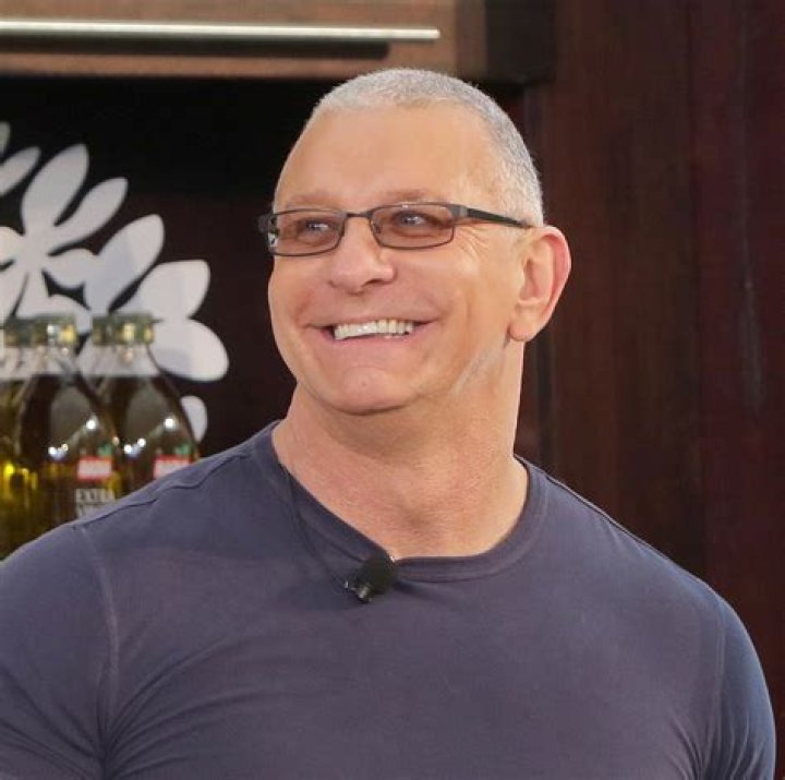 Robert Irvine Biography