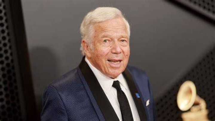 Robert Kraft salary and net worth