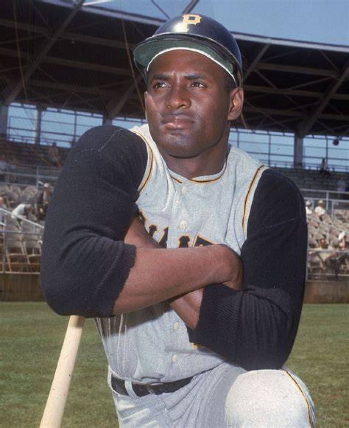 Roberto Clemente Biography - Facts, Childhood, Family Life & Achievements