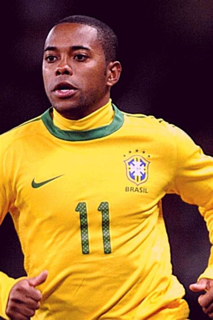 Robinho Biography
