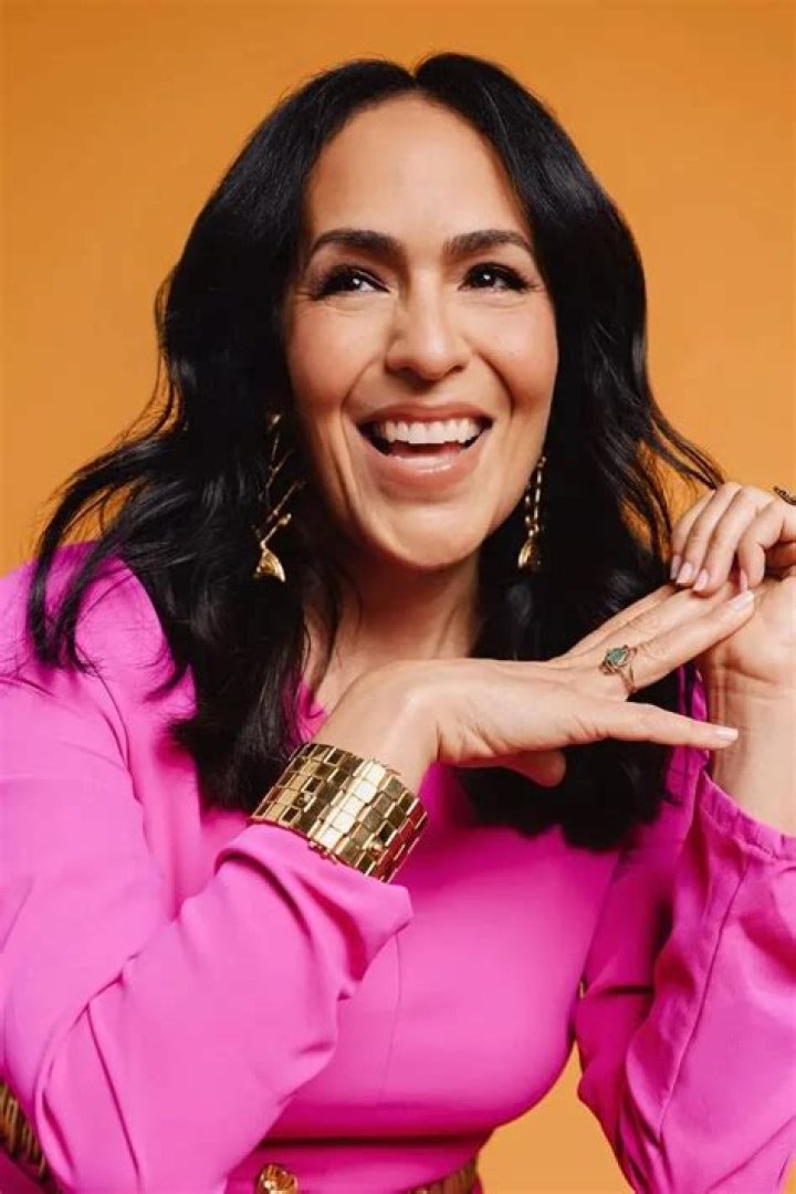 Roxana Biography