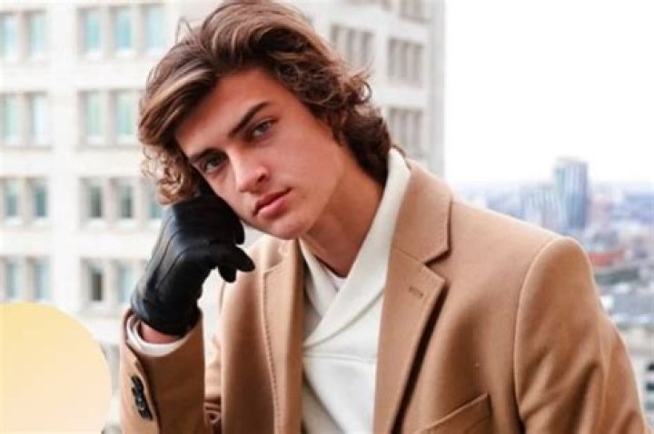 Sam Hurley Biography