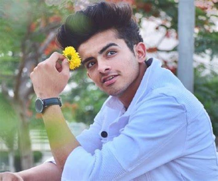 Sanket Mehta Biography