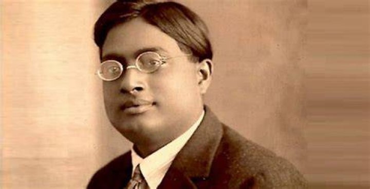 Satyendra Nath Bose Biography - Childhood, Life Achievements & Timeline