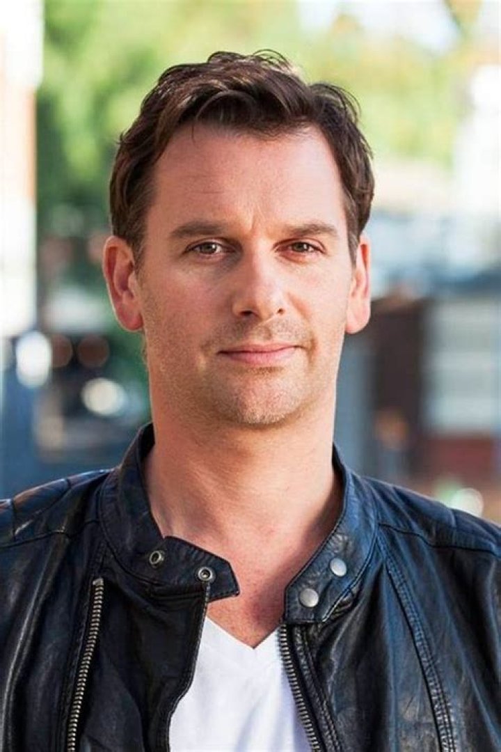 Scott major Biography
