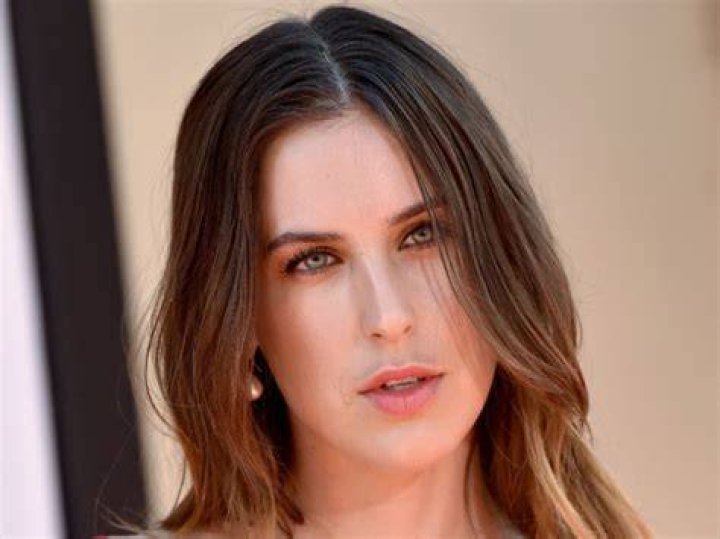 Scout Willis Biography