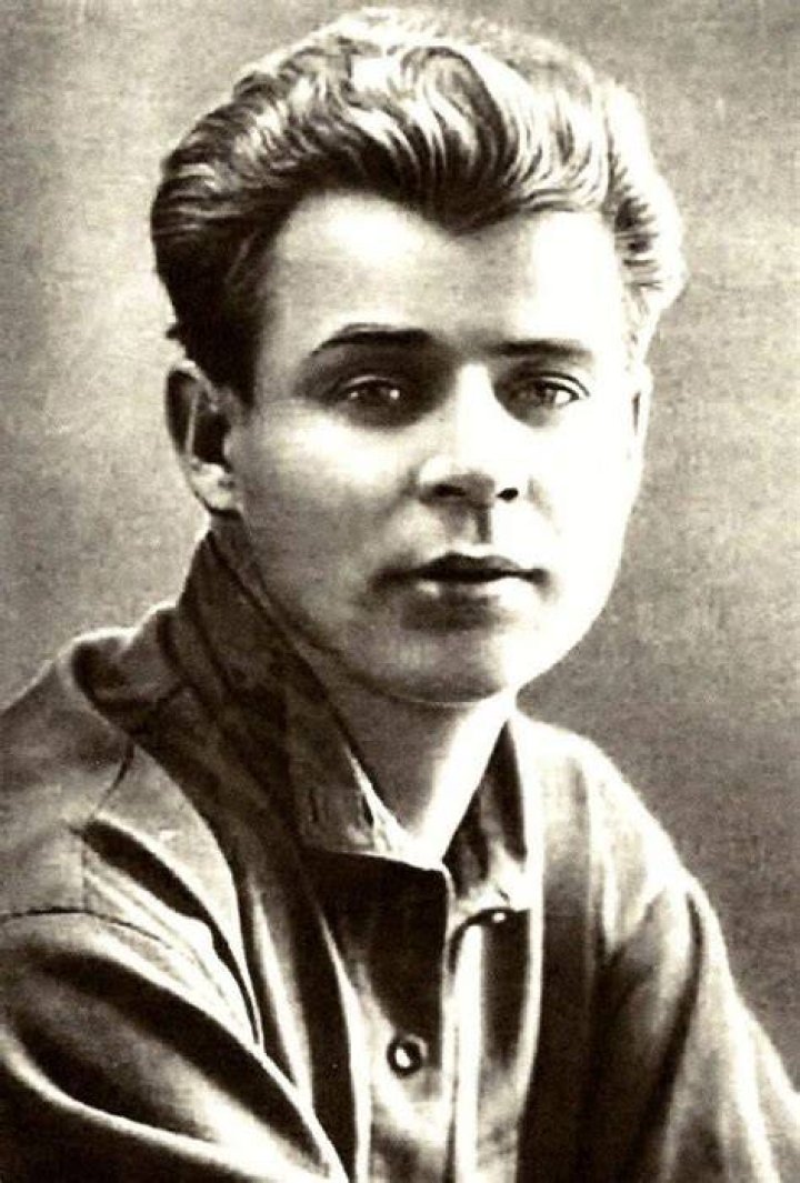 Sergei Yesenin Sergei Yesenin