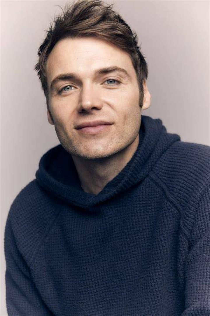 Seth Gabel Biography