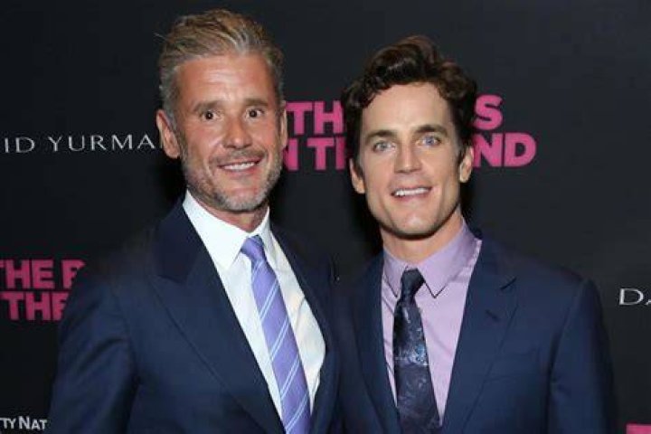 Simon Halls Biography