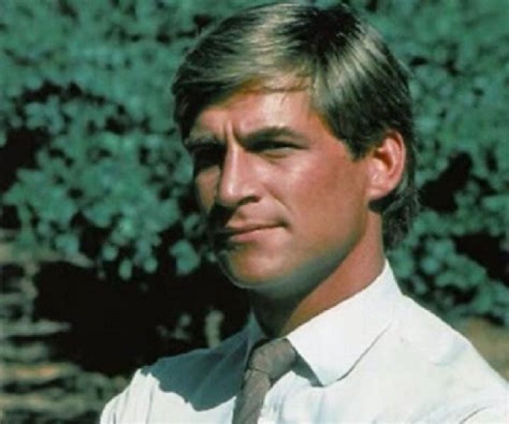 Simon MacCorkindale Biography - Facts, Childhood, Family Life & Achievements