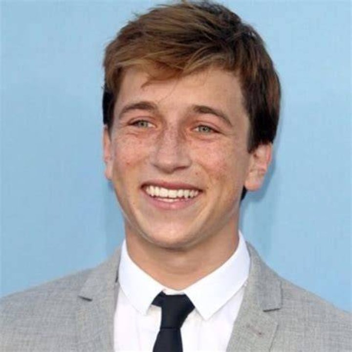 Skyler Gisondo Biography