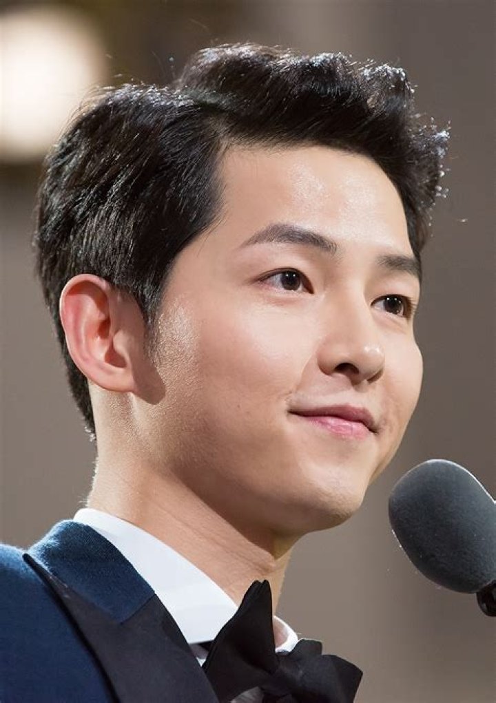 Song Joong-ki Biography