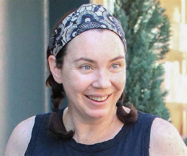 Stephanie Courtney Biography - Facts, Childhood, Family Life & Achievements