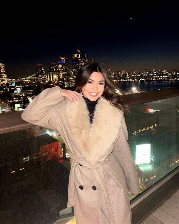 Stephanie Pappas - Bio, Facts, Family Life of Vlogger