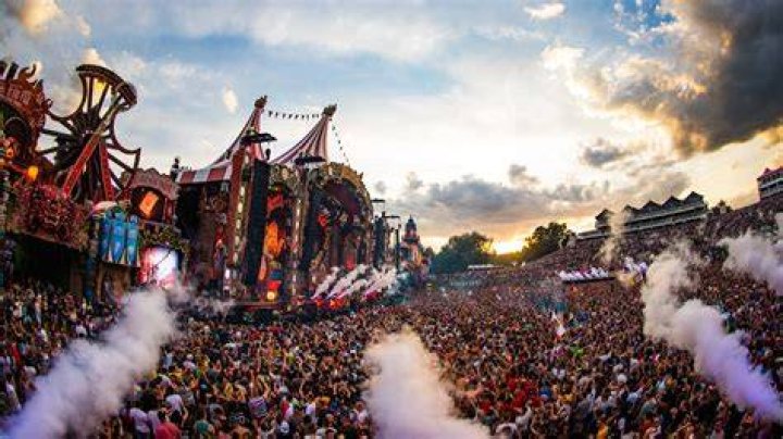 Stream Tomorrowland 2015 Right Here