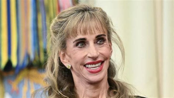 Susan Dell Biography